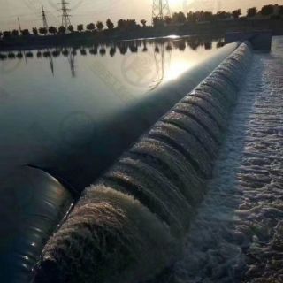 Inflatable rubber dam