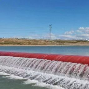 How to install inflatable/water-filled rubber dam