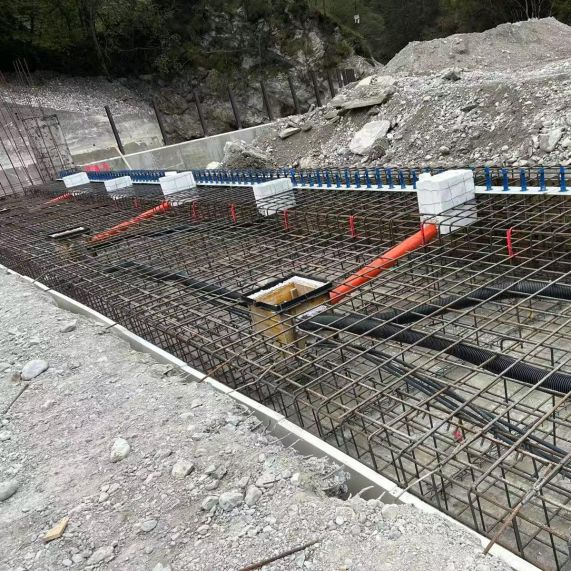 Pneumatic Curved Folding Dam